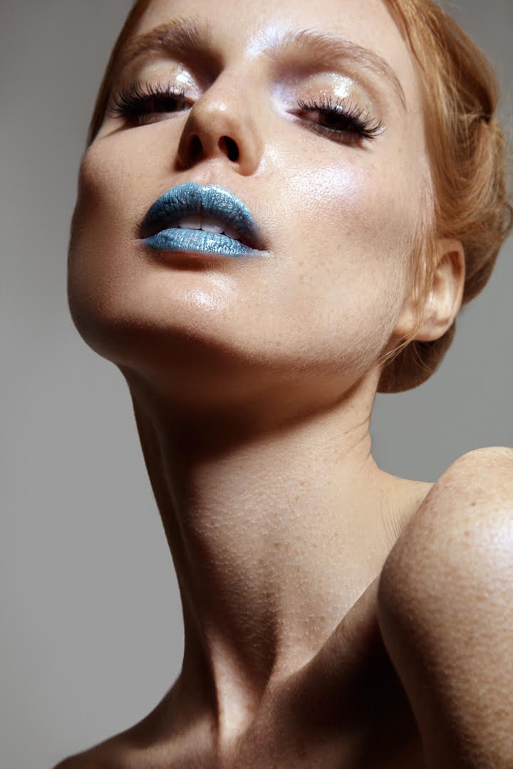 Nell Rebowe shows off a blue lipstick shade. Photo: Jeff Tse