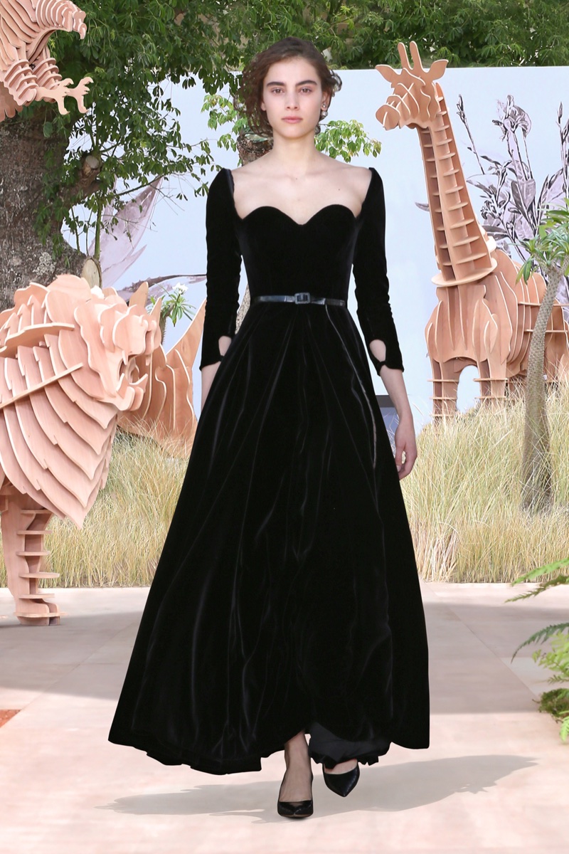 A look from Dior's fall-winter 2017 haute couture collection