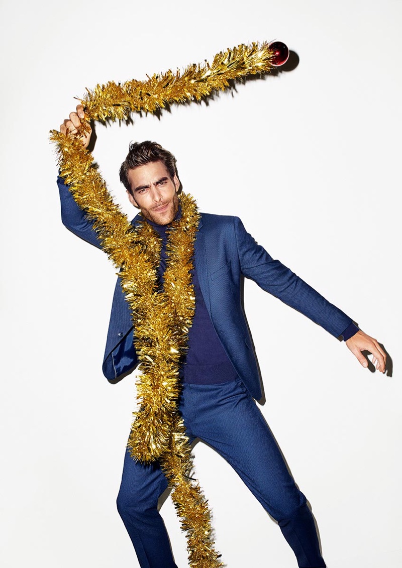 Jon Kortajarena appears in Reserved Christmas 2017 campaign