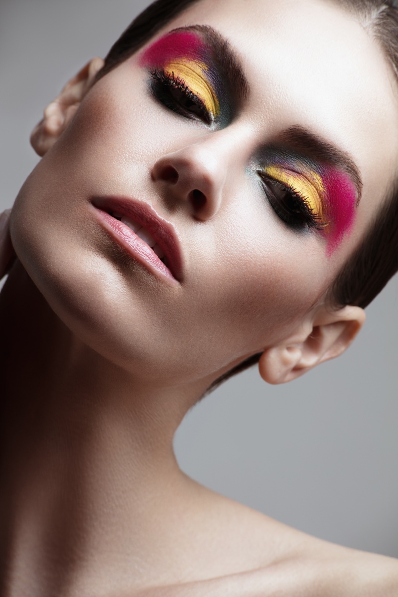 Kate Herman models daring eyeshadow look. Photo: Jeff Tse