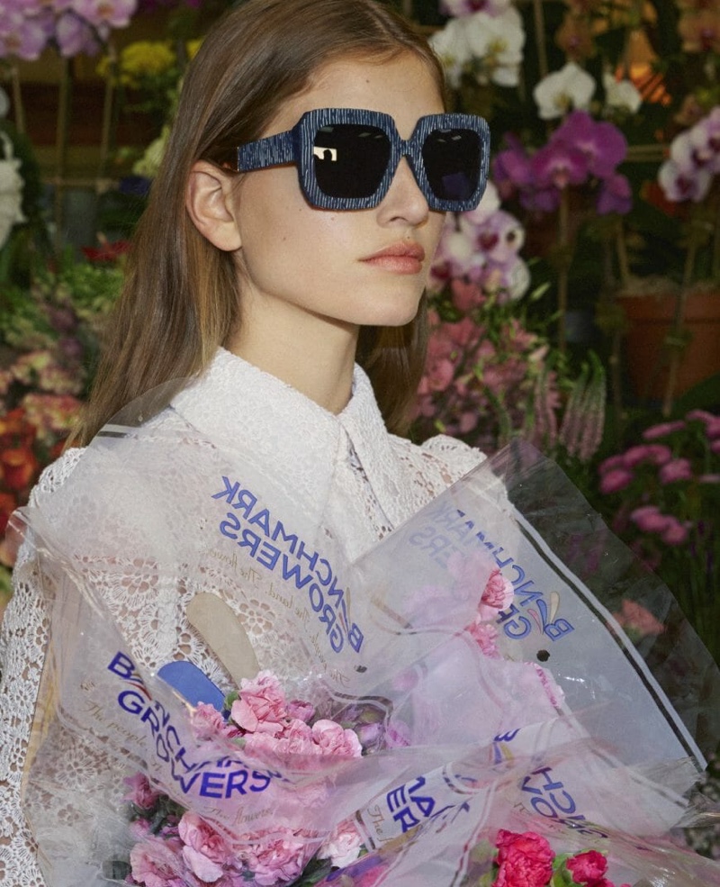 Altyn Simpson wears sunglasses in Carolina Herrera spring-summer 2019 campaign