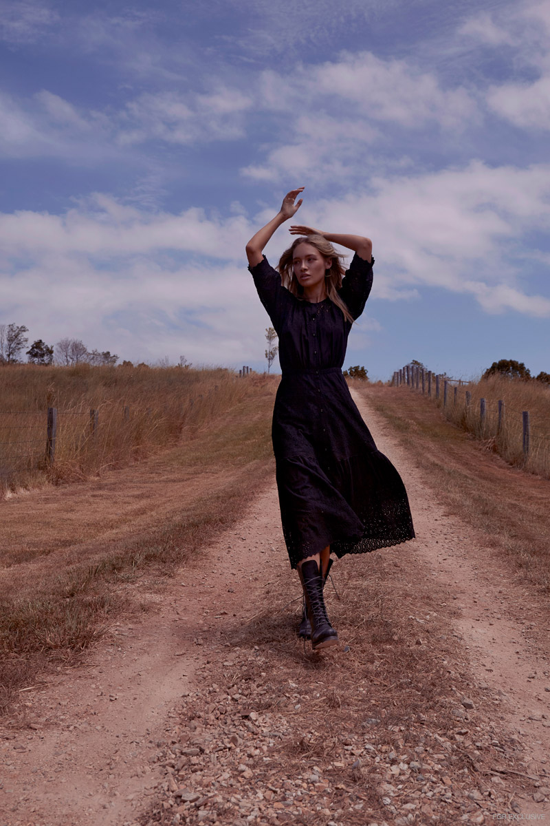 Dress & Boots Island Luxe. Photo: Chris Mohen