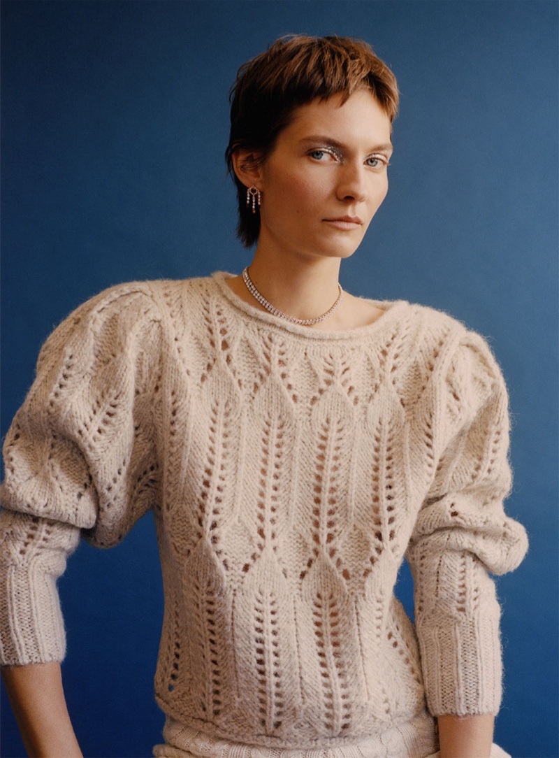 Karolin Wolter poses in chic knitwear from Zara