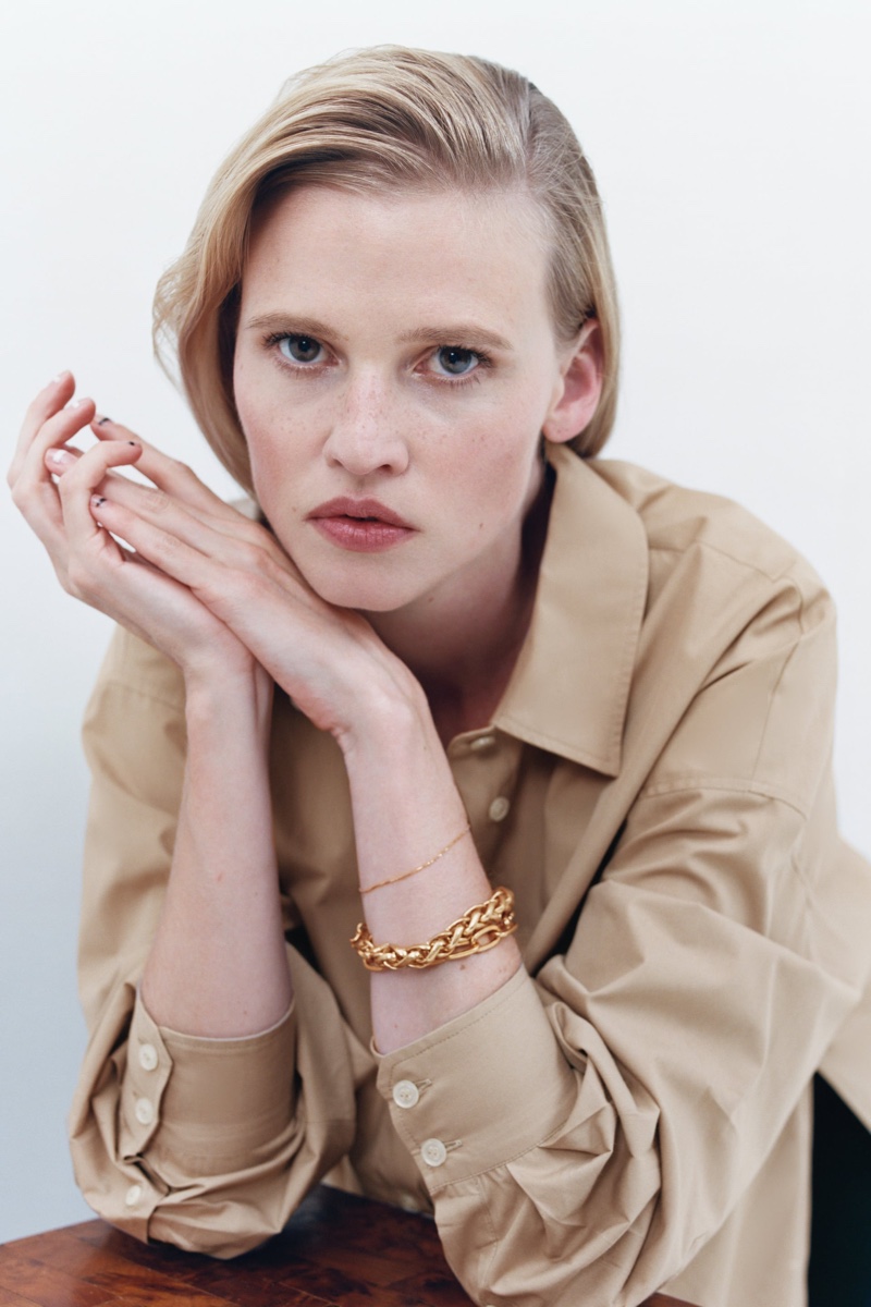 Lara Stone poses in tailored looks for Zara fall 2020.