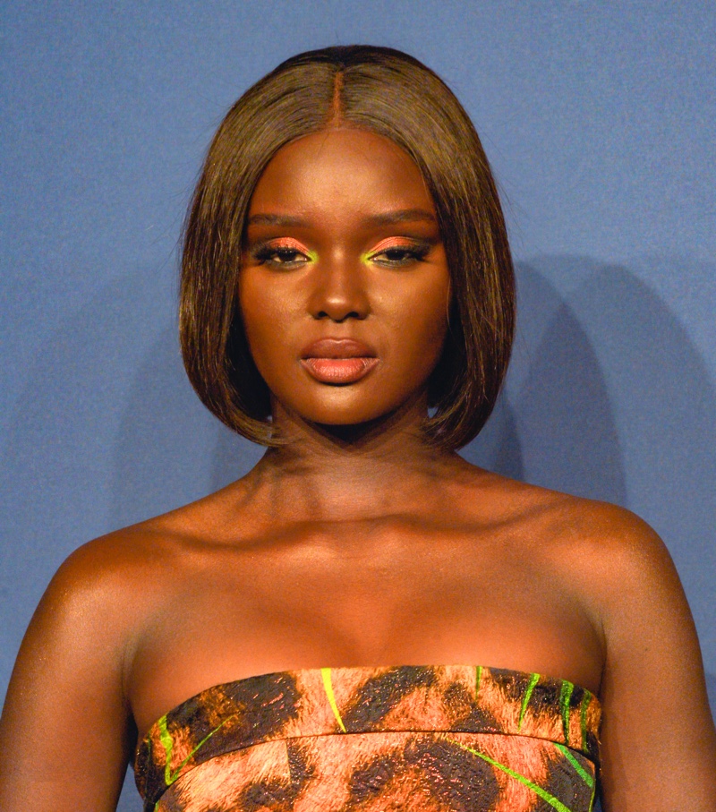 Duckie Thot Black Model