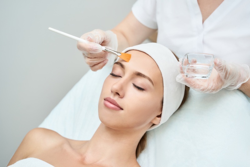 chemical peel woman