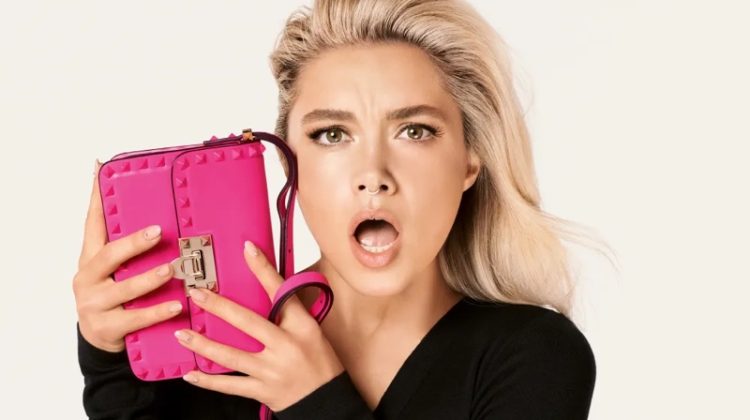 Florence Pugh Valentino Pink Rockstud Bag 2023